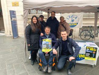 No al Mes, oltre mille firme in poche ore ai gazebo Lega