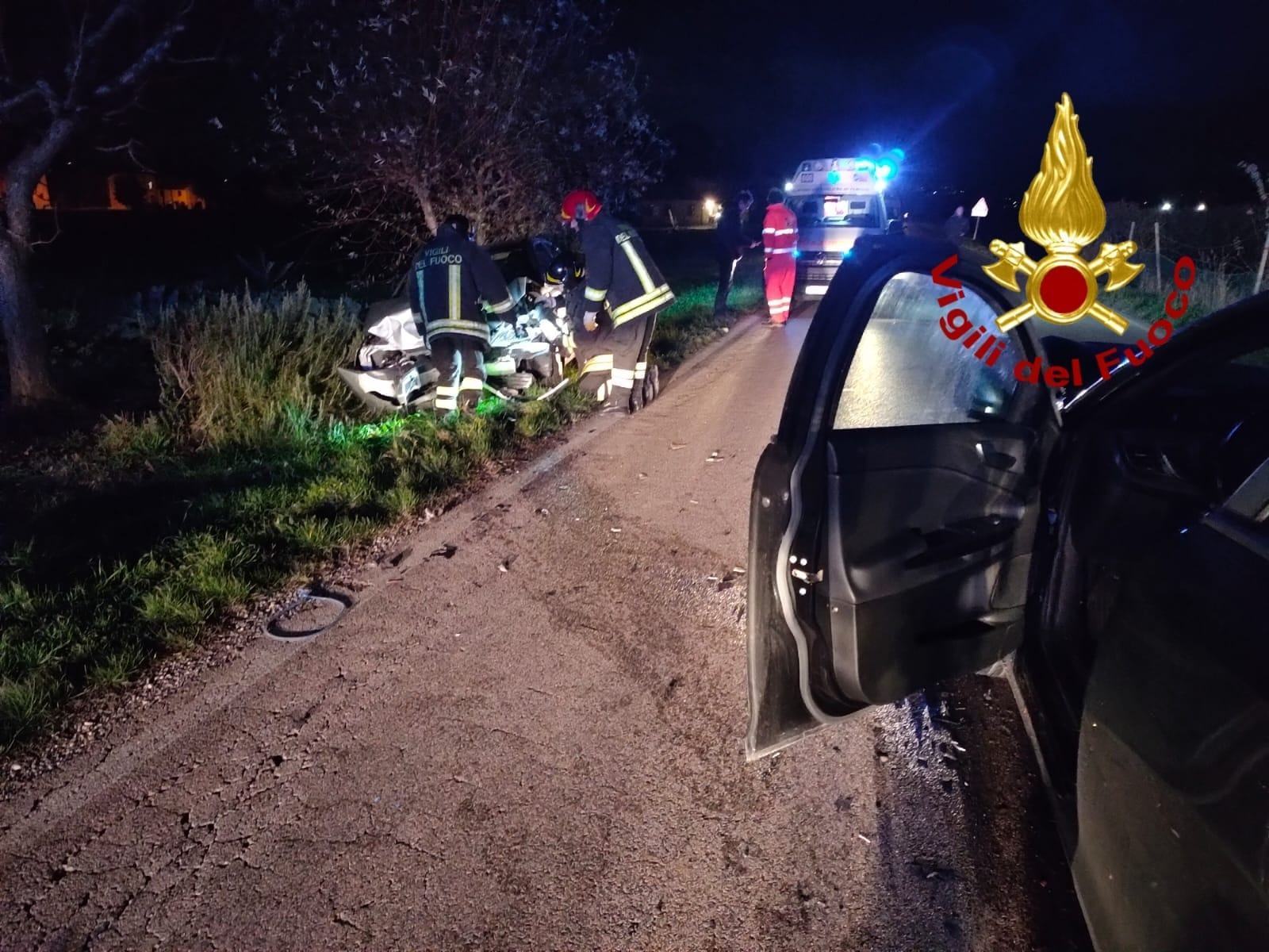 Incidente nella strada per l'aeroporto, coinvolti anche due minori