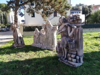 Danneggiata la Natività di Paolo Ballerani a Ponte San Giovanni
