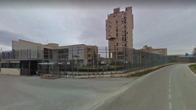 Spoleto, il SAPPE plaude nuovi sequestri di telefoni cellulari in carcere