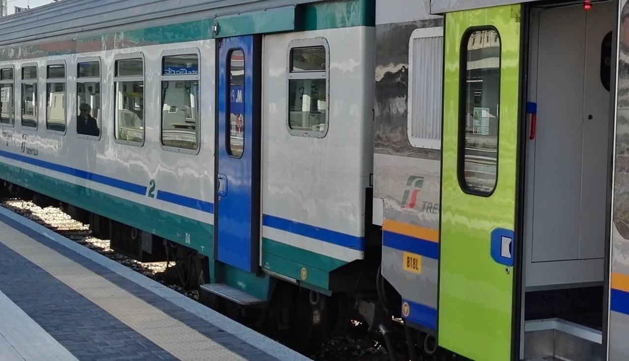 Due nuovi treni regionali veloci da Roma all'Umbria boom di viaggiatori Due nuovi treni regionali veloci da Roma all'Umbria boom di viaggiatori