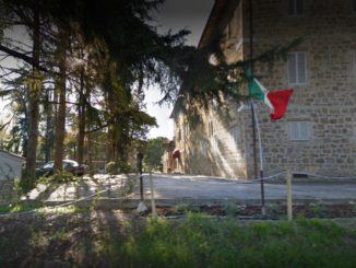 Neonata abbandonata dalla madre all'ex Postiglione di Collestrada
