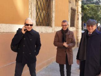 Eravamo tre amici al bar rimpatriata per tre “ firme” de Il Messaggero 