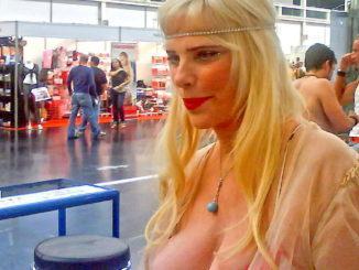 Ilona Staller, sono incazzata nera, a noi ex deputati niente vitalizi: lascio l'Italia