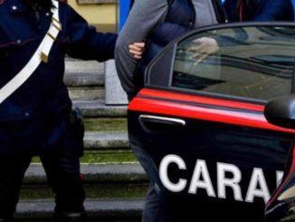 Aggredisce i carabinieri, fermato con lo spray urticante