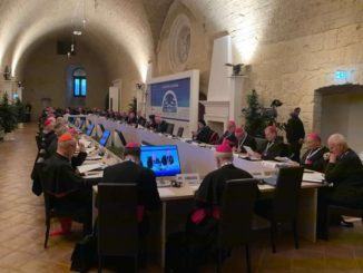 Gualtiero Bassetti: «Dove la carità non fa da nave si è costretti ad affondare»