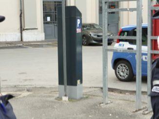 Coronavirus, la gente adesso ha paura, calano le uscite