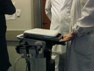 Dipendenti Ast acquistano ecografo e lo donano all'ospedale di Terni