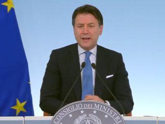 Conte ha firmato decreto lockdown, l'elenco delle attività aperte