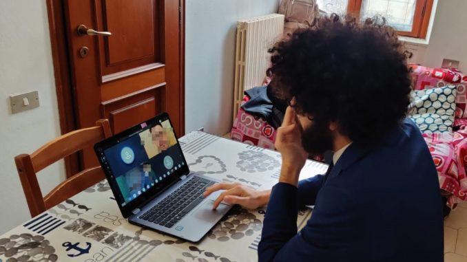 Coronavirus, lauree a distanza, proclamazione via skype, così al politecnico di Milano
