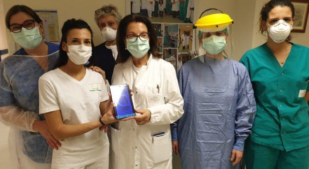 Gruppo Barton dona tablet all’ospedale aiutiamo i pazienti in isolamento