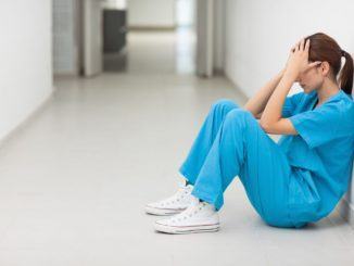 Pugno al volto di una infermiera del carcere, indignazione di NurSind Terni