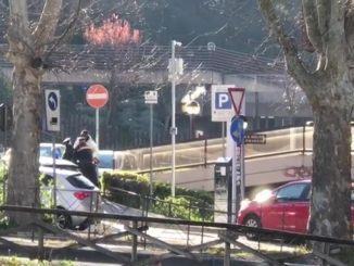 Carabinieri picchiati da uno straniero a Fontivegge, ecco com'è andata