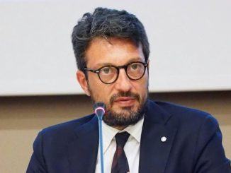 Coronavirus, commercialisti di Perugia donano sei letti elettrici per terapia intensiva