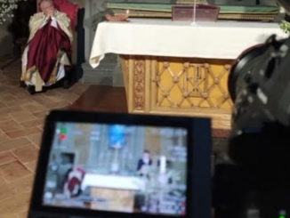 Decima messa a “porte chiuse”, cardinal Bassetti, “Resta con noi, Signore!” 