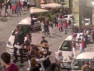 Movida e rissa centro storico di Perugia, sanzioni e test sierologici agli autori