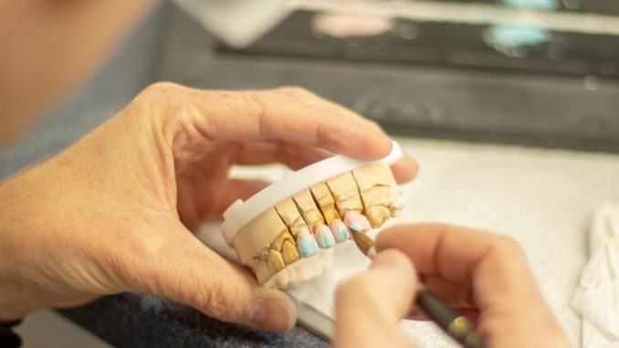 Caso Dentix parla il fondatore, iniziato piano di riapertura