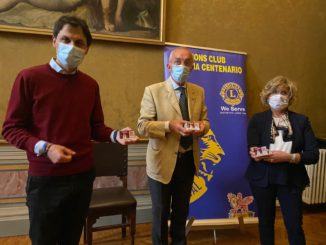 1300 euro al Comune di Perugia in buoni spesa, li ha donati il Lions club perugino