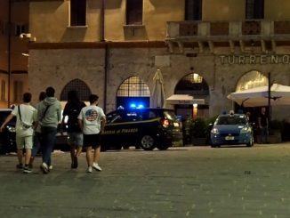 Movida senza mascherina, decaduta l'ordinanza del sindaco