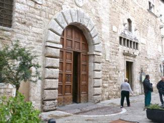 Narni, pacchi alimentari a favore di soggetti in difficoltà economica