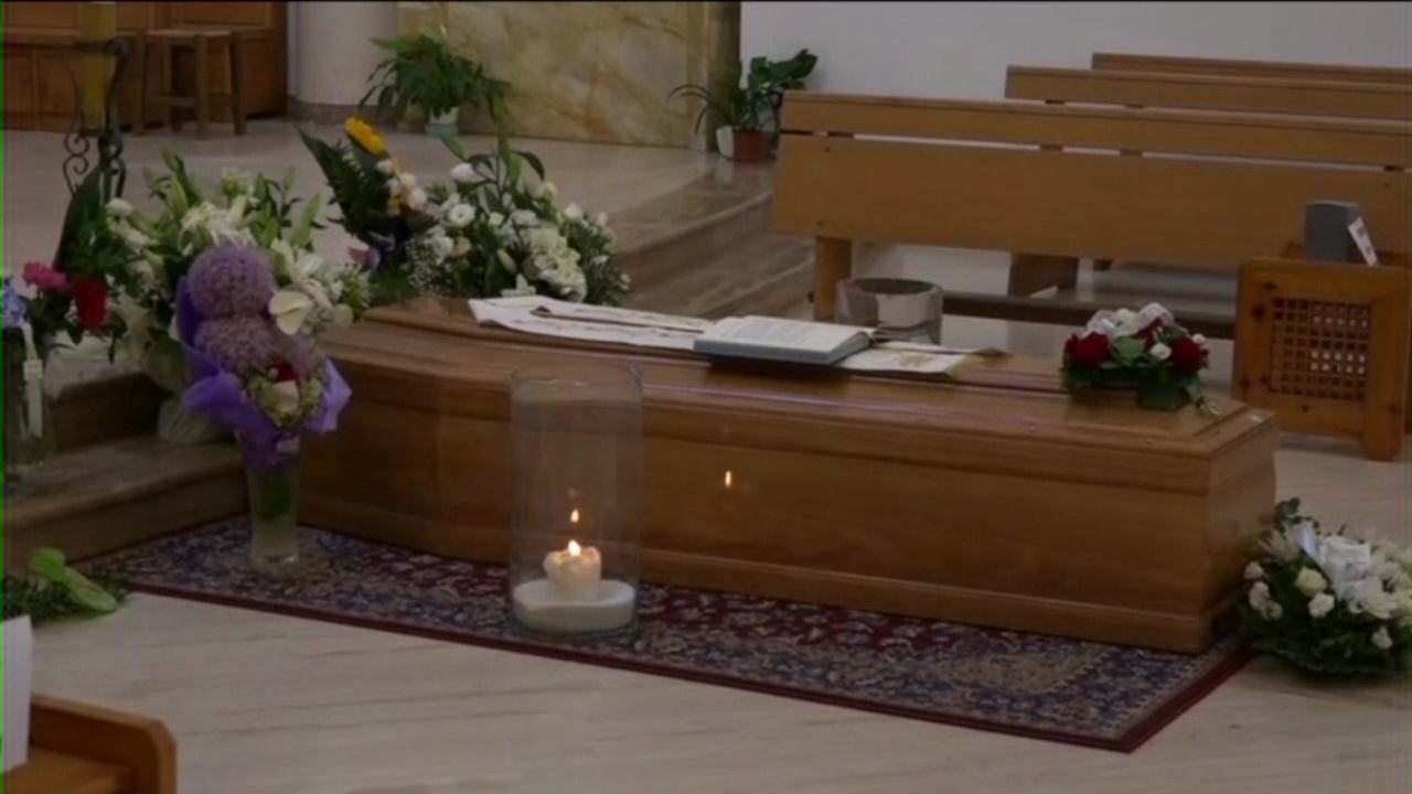 Funerale Di Don Edmund Il Vescovo Come Una Tempesta Tropicale