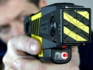 Arriva il Taser alla polizia locale di Perugia, corsi di formazione per i dieci vigili