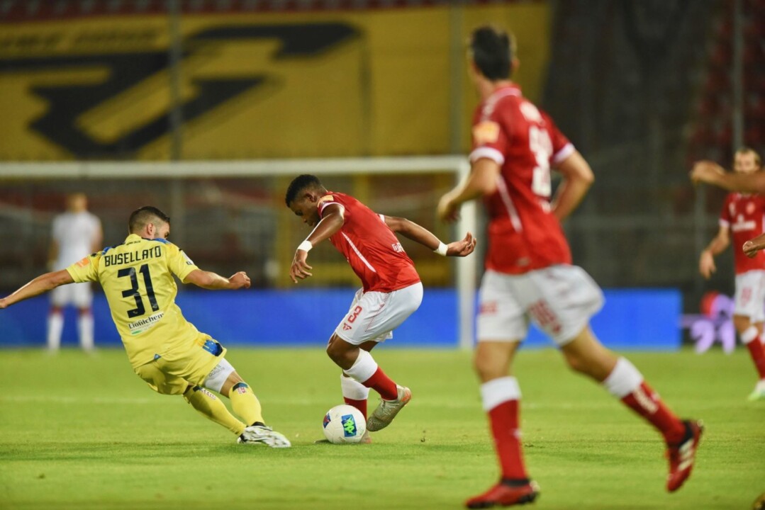 Perugia-Pescara tra ricordi, rivalità, rancori e presente
