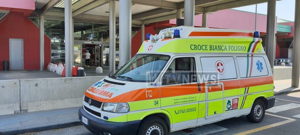 Maxi rissa tra passeggeri stranieri all'aeroporto di Perugia, tre feriti e otto arresti