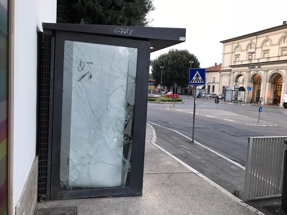 Tentato sfondamento distributore bevande a Fontivegge