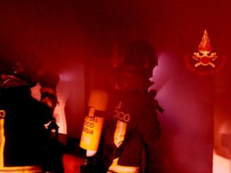 Incendio distrugge una casa Selci di San Giustino, famiglia evacuata