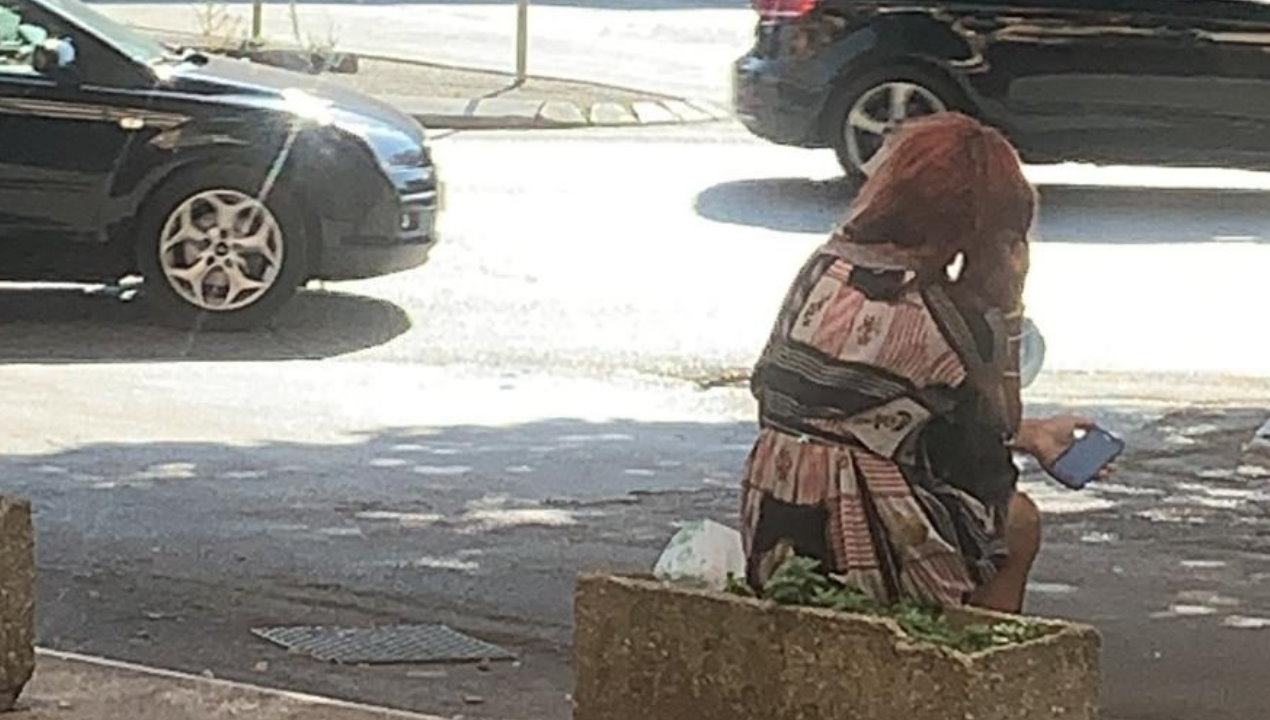 Prostituzione in pieno giorno in piazza Vittorio Veneto, Fontivegge 🔴 Foto  video - umbriajournal.com