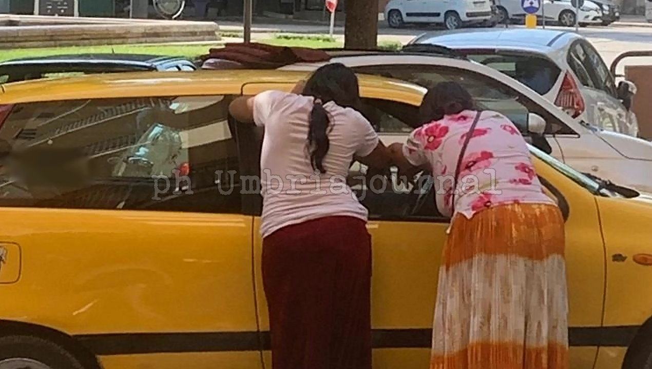 Prostituzione in pieno giorno in piazza Vittorio Veneto, Fontivegge 🔴 Foto  video - umbriajournal.com