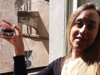 L'attrice umbra Caroline Baglioni vince alla Biennale di Venezia