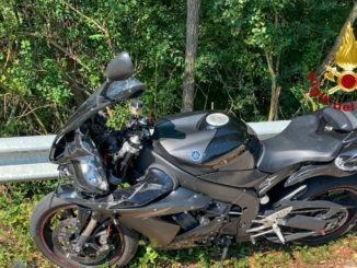 Incidente stradale a Gualdo Tadino, motociclista in ospedale a Branca