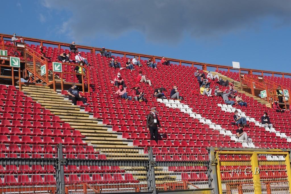 Il no alla vendita di Santopadre scatena i fan: parte lo sciopero del tifo