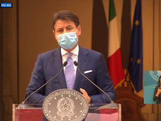 Conte: “Stringiamo ora per essere più sereni a dicembre. Ce la faremo”