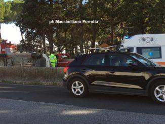 Incidente, violento scontro tra due auto sulla E45 a Ponte San Giovanni, un ferito