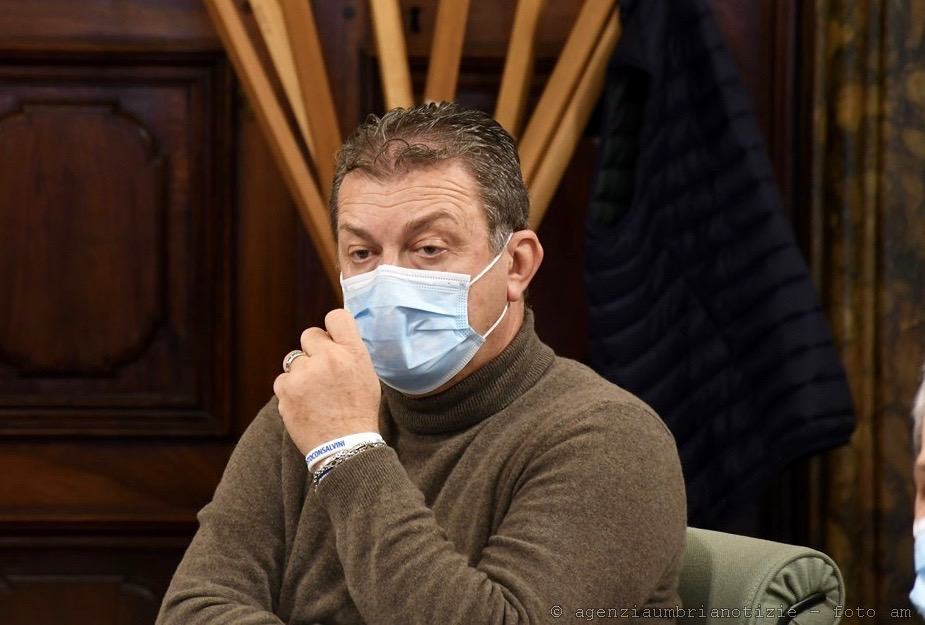 Umbria, trend in salita dei contagi, ma c’è un fattore positivo, le vaccinazioni