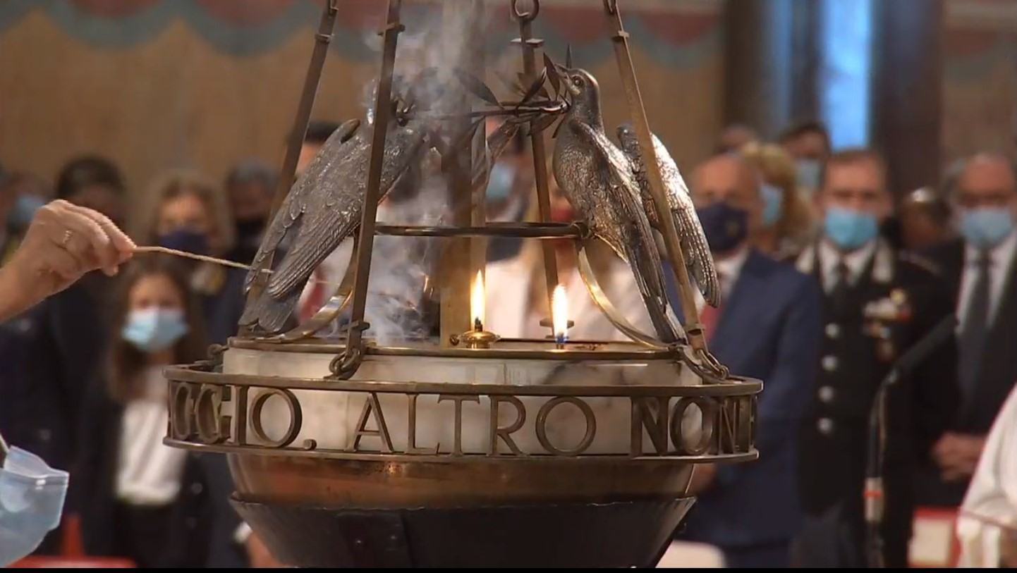 San Francesco, celebrazioni ad Assisi, accesa