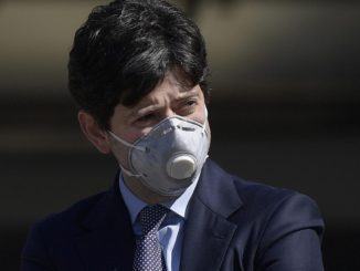 Coronavirus: Speranza, 'per Natale e fine anno misure rafforzate e no assembramenti'