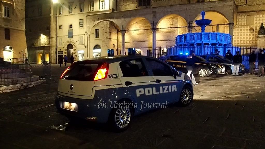 Movida sicura, controlli a tappeto in Centro, tutti bravi a Perugia, per ora