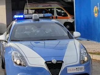 Anziano seminudo in giro per Perugia, a 94 smarrito e solo, è in ospedale