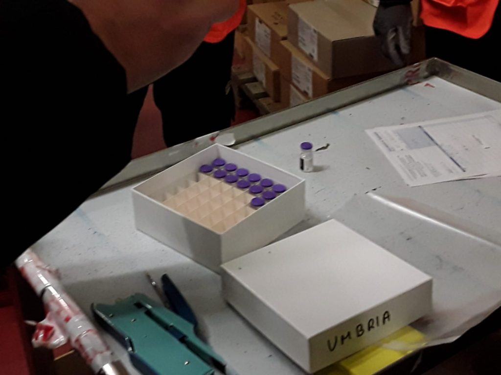 Vaccino anti covid-19, quattromila sanitari non rispondono all'invito di vaccinarsi