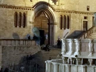 Bilancio centrosinistra città Perugia ferma progetti bloccati sindaco assente