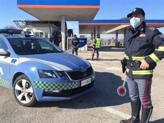Viaggiava in auto con 521 grammi di marijuana nascosti