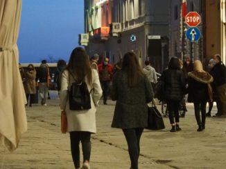 I negozi di vicinato per sopravvivere devono rimanere aperti il sabato pomeriggio