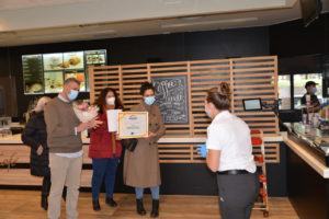 Archways to Opportunity McDonald’s borsa studio a due giovani dipendenti