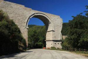 Narni, Ponte d’Augusto illuminato di giallo per libertà Patrick Zaki
