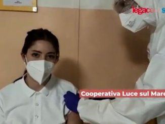 Vaccinazione anticovid maturandi, la metà di loro hanno dato adesione