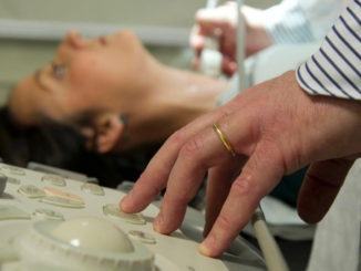 AstraZeneca efficace per Tiroidite di Hashimoto, rischioso non vaccinarsi